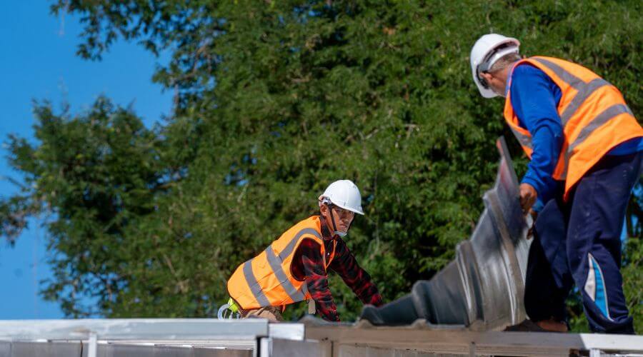 Professional gutter cleaning in Coolidge, KS